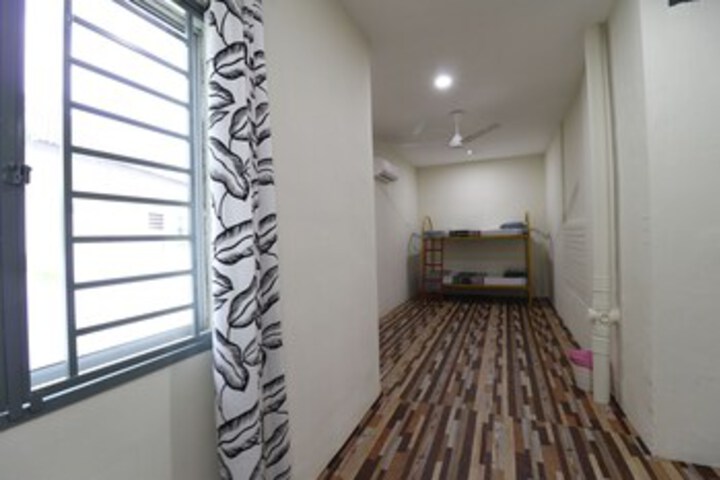 Room 10 of 23