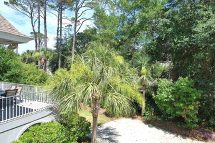 Property Grounds 36 of 48