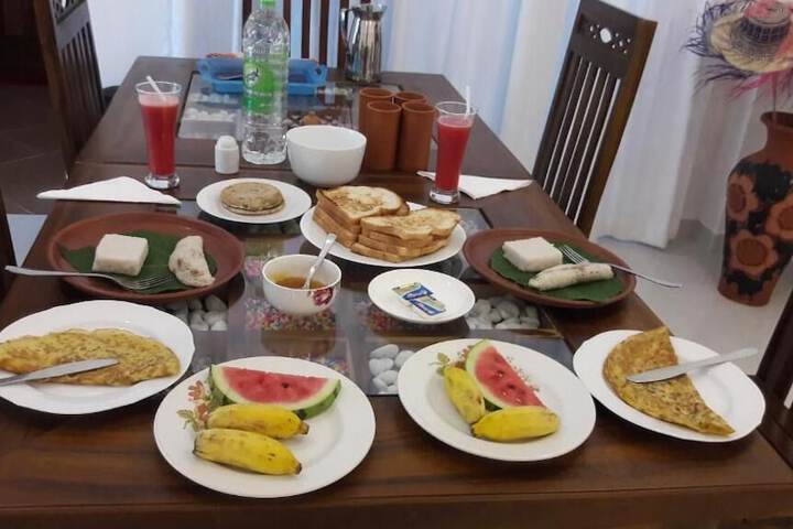 Dining 41 of 55