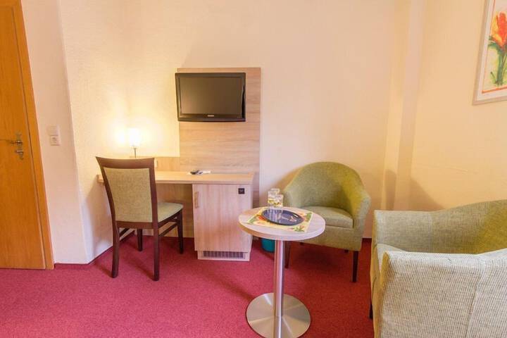 Room 19 of 35