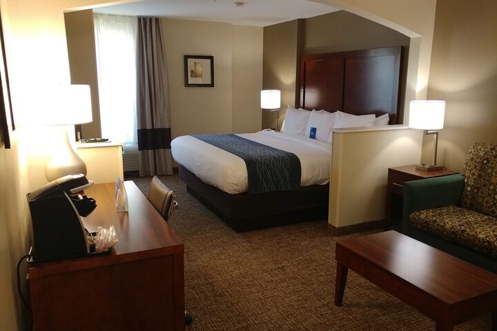 1 King Bed (11 of 24)