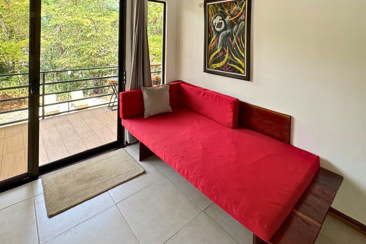 Room 20 of 193