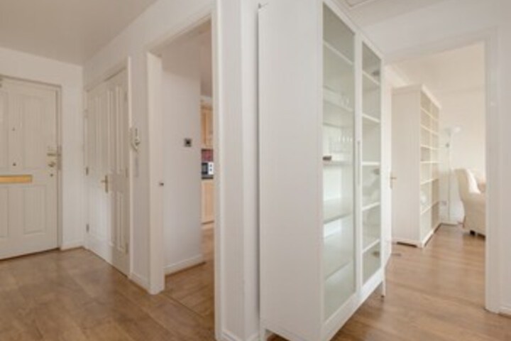 Room 10 of 13