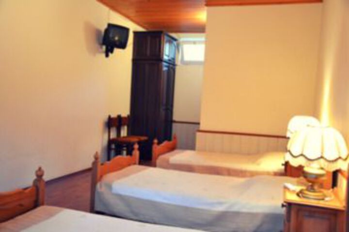 Room 12 of 43