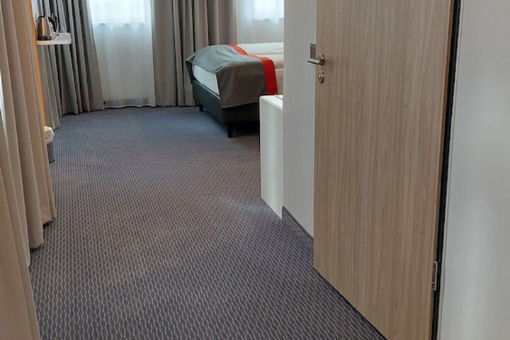 Room 23 of 54