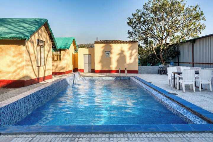 Pool 22 of 37