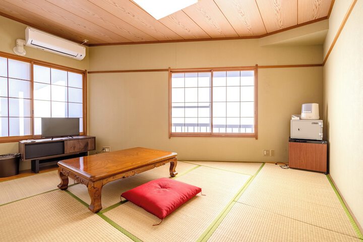Room 4 of 56