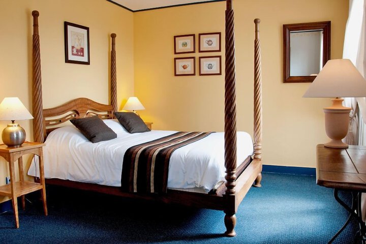 Room 5 of 62