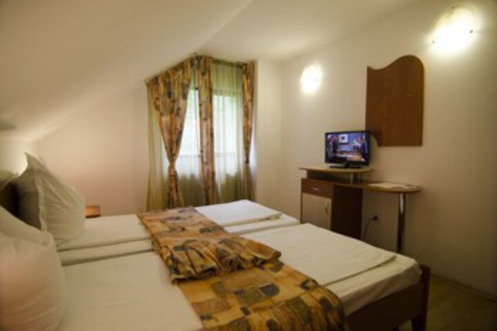 Room 38 of 47