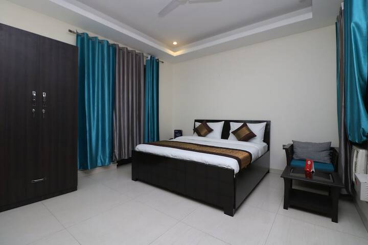 Room 7 of 15