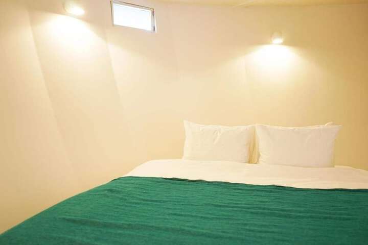 Room 3 of 21