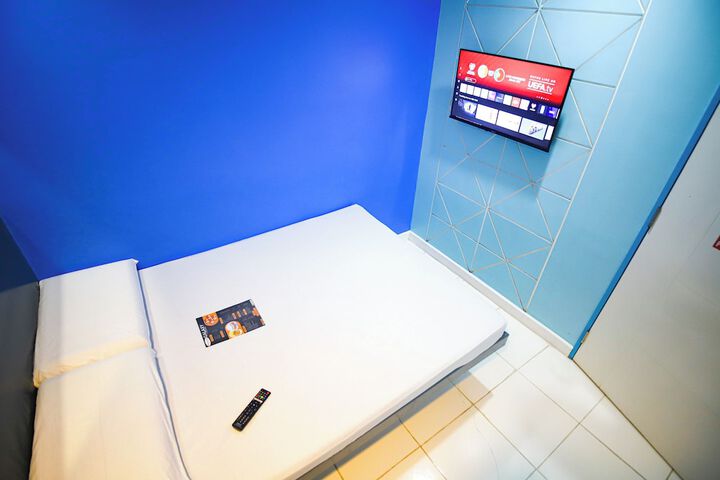 Room 2 of 12