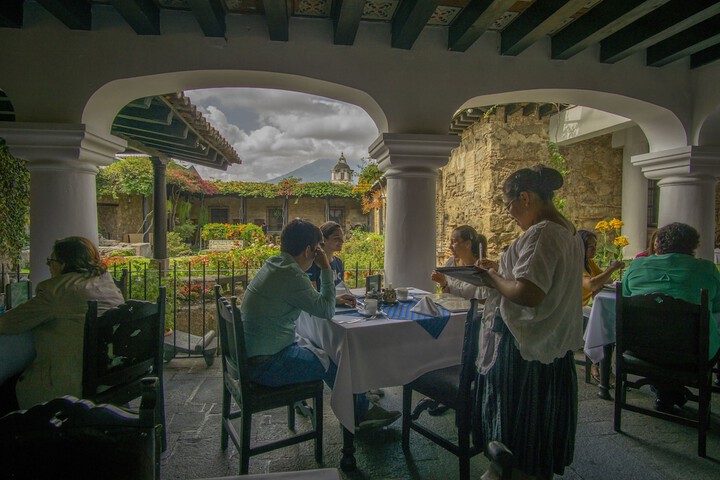Breakfast area