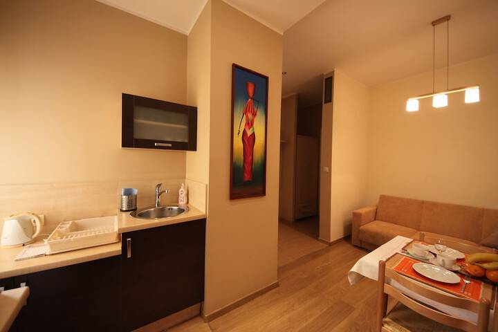 Room 10 of 31