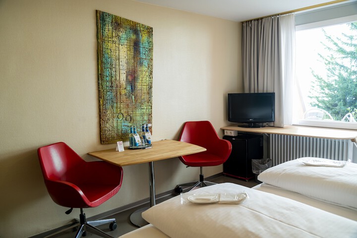 Room 25 of 81