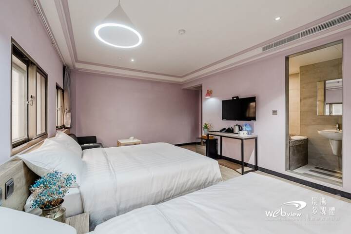Room 35 of 88