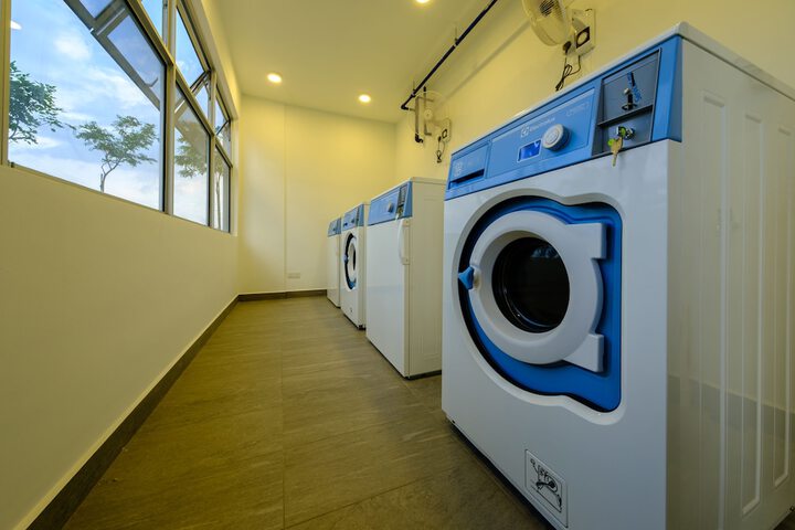 Laundry 20 of 40