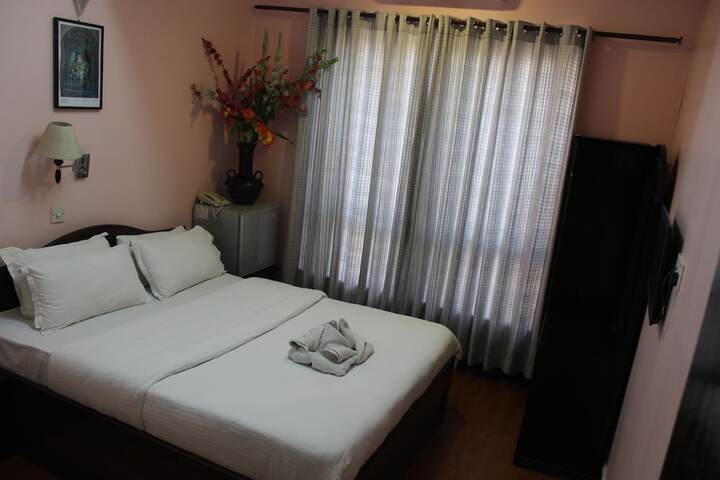 Room 27 of 73