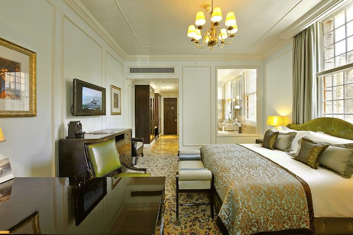 Room 10 of 160