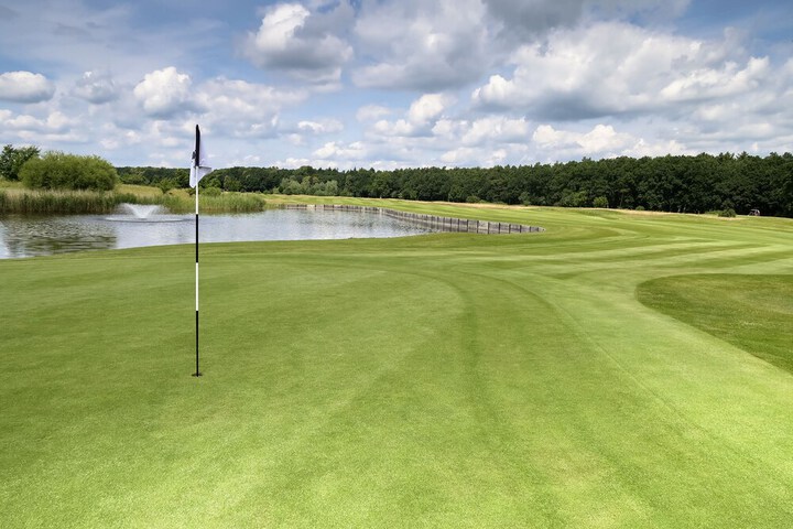 Golf 70 of 128