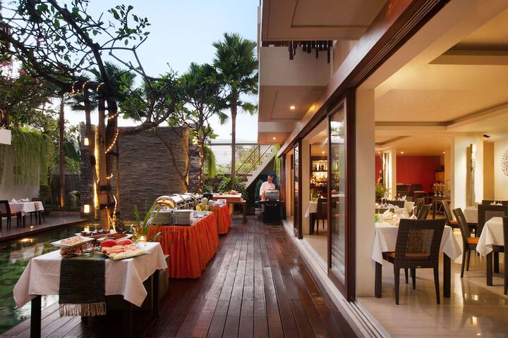 Dining Photos