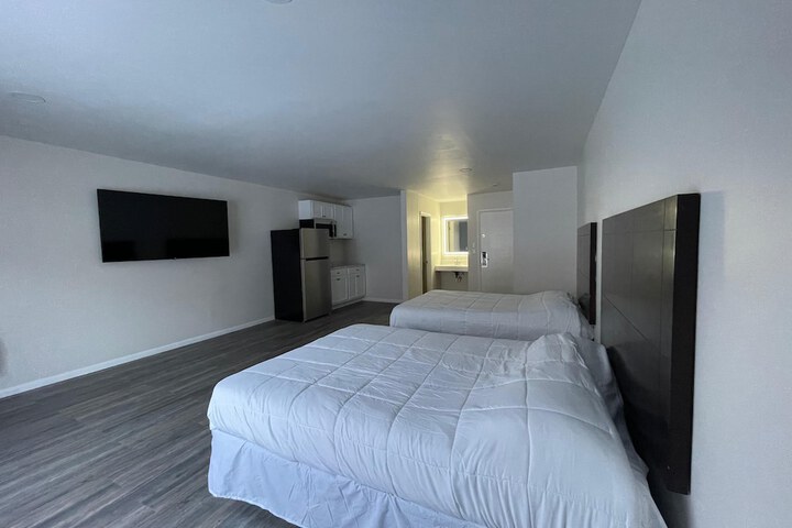 Room 14 of 50