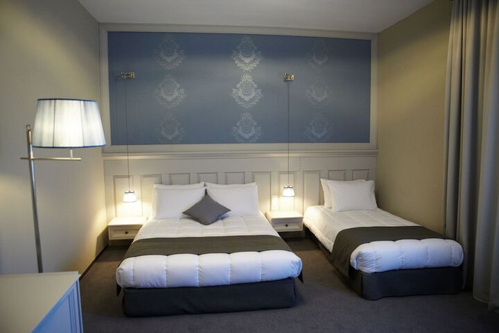 Room 3 of 47