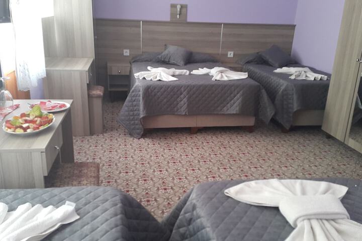 Room 7 of 50
