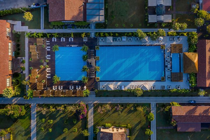 Pool 77 of 162