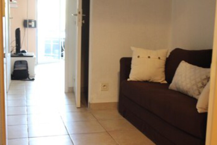 Room 15 of 37