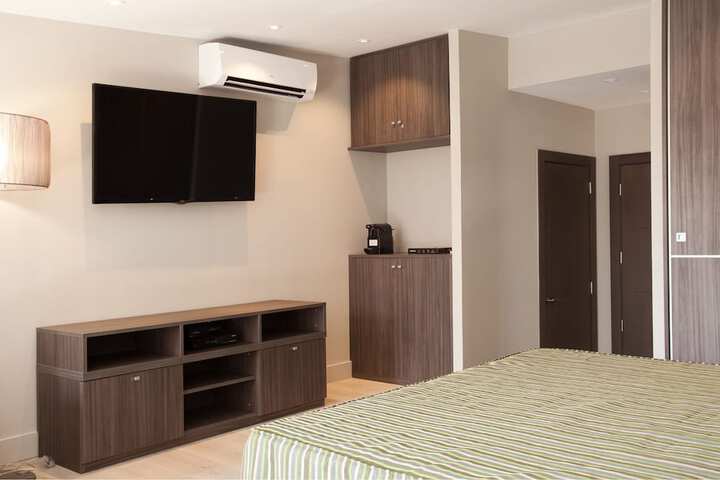 Room 11 of 49