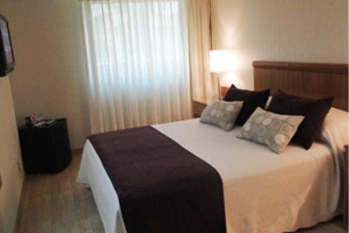 Room 3 of 9