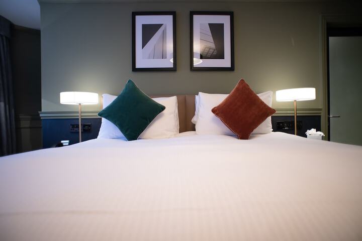 Room 13 of 72