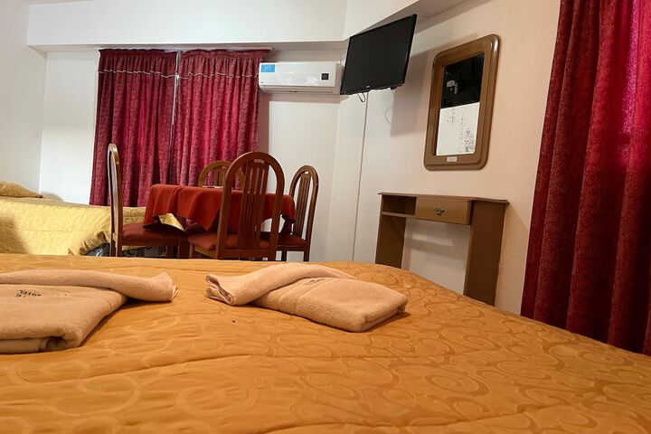 Room 25 of 59