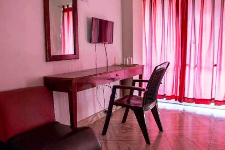 Room 13 of 26