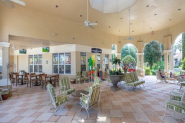 Hotel Exterior 9 of 96