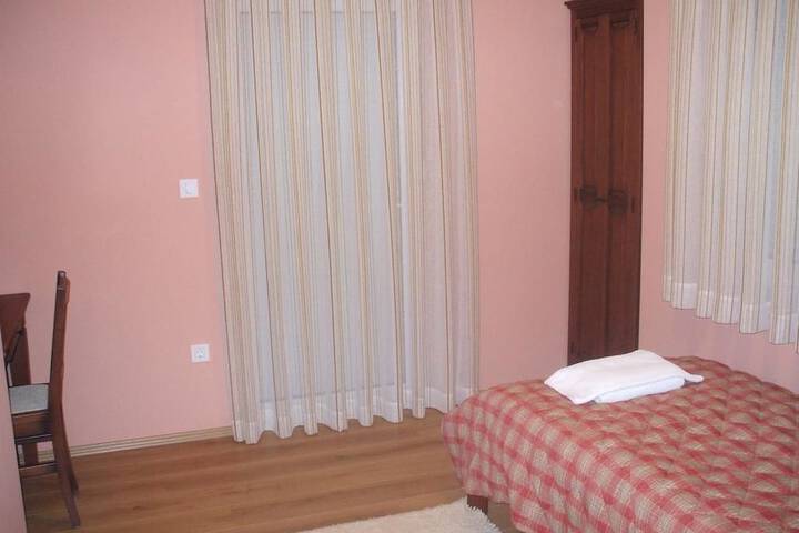 Room 3 of 58