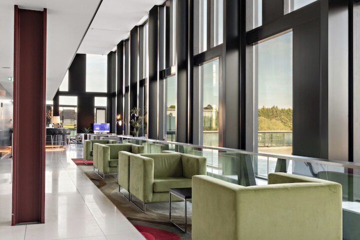 Guest Lobby