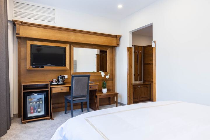 Room 15 of 85