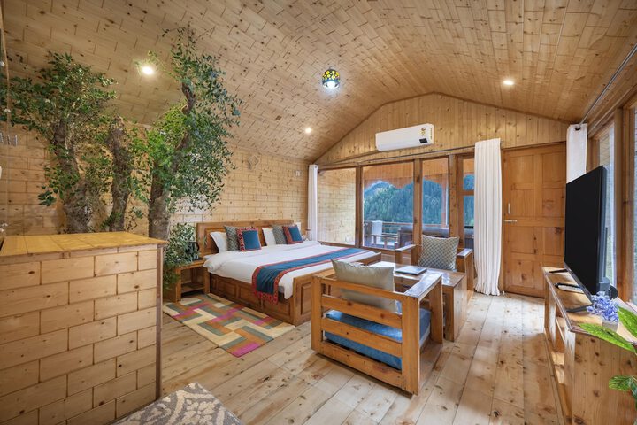 Room 3 of 49