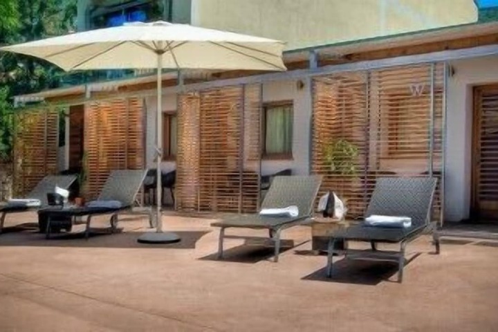 Sundeck 45 of 52
