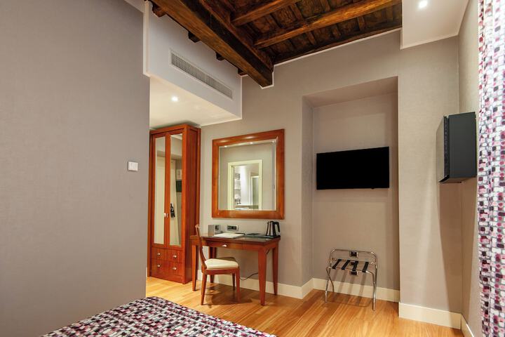 Room 56 of 157