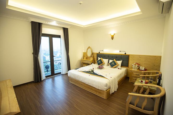 Room 6 of 38