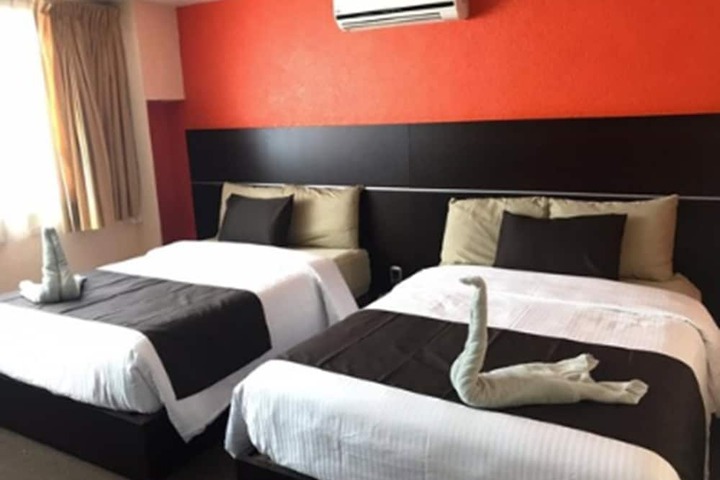 Room 15 of 38