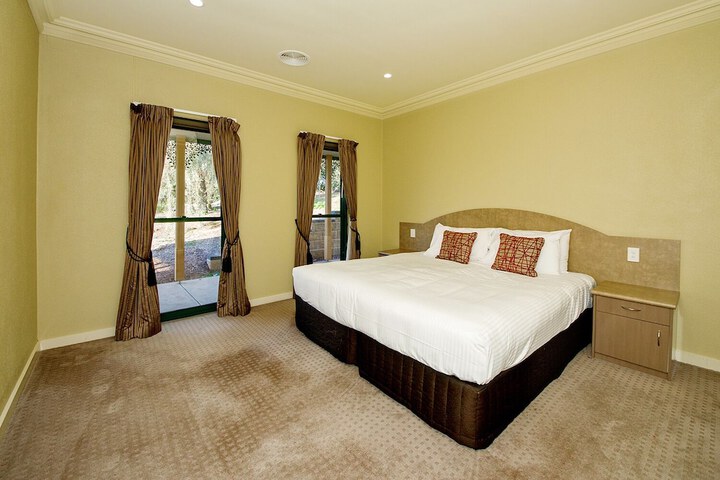 Room 45 of 122