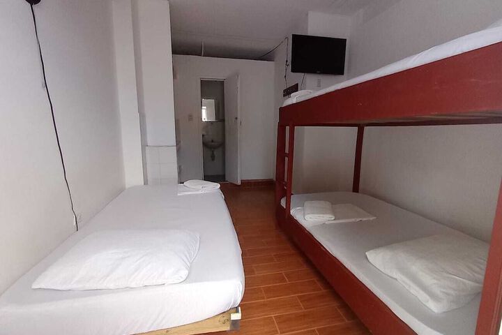 Room 30 of 46