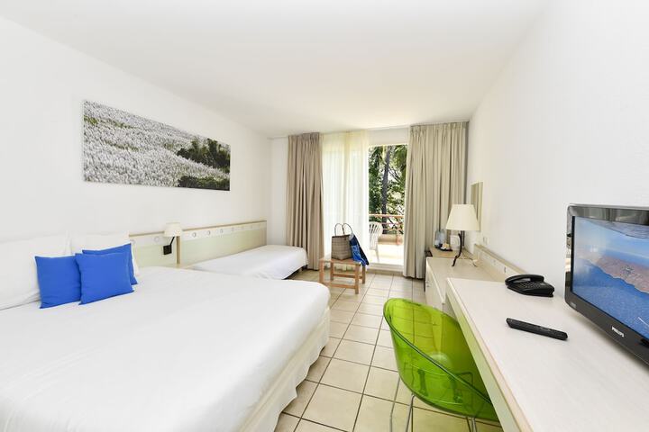 Room 5 of 46
