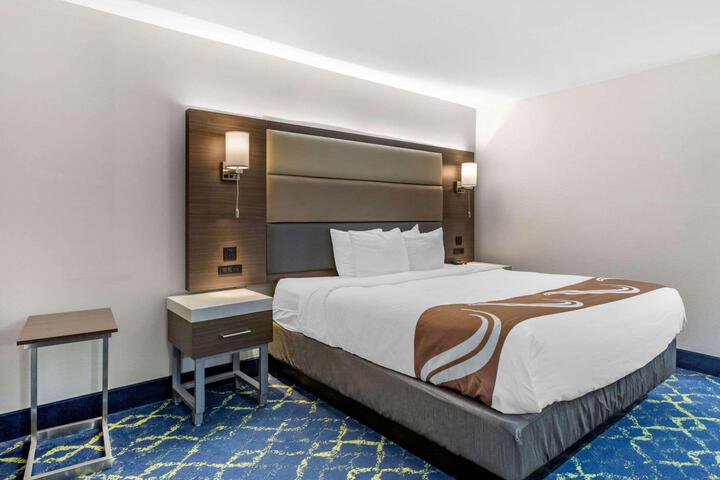 Standard | King Bed (13 of 13)