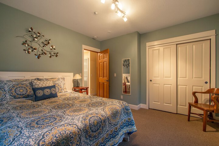 Room 4 of 24