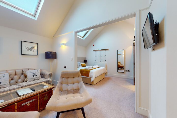 Room 15 of 97